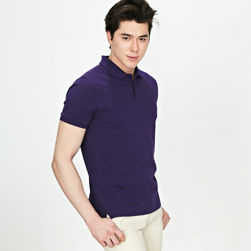 男士紫色T恤衫