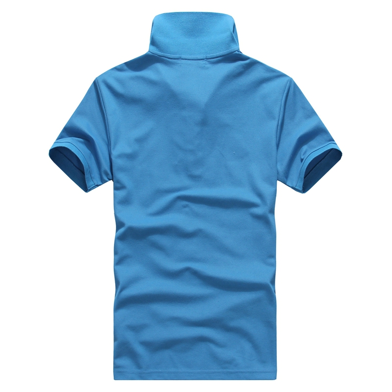 湖蓝色短袖T恤衫